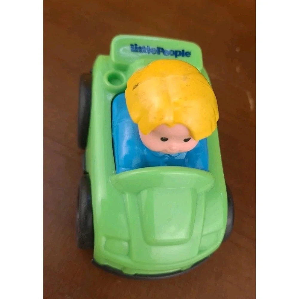 Fisher Price Little People WHEELIES Eddie‎ In Green Car